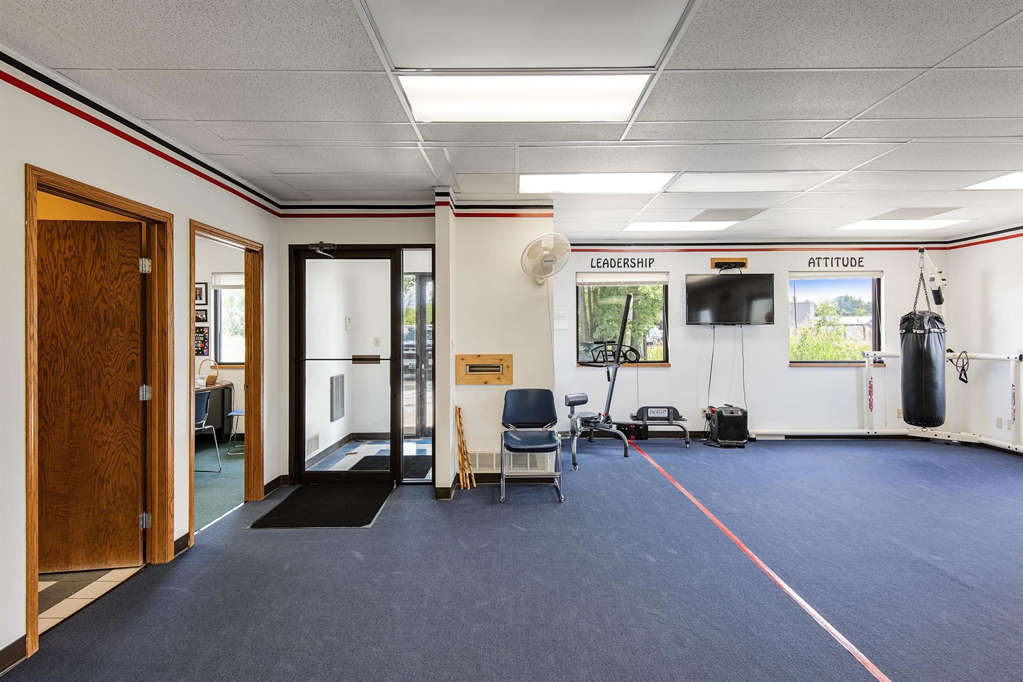 High-Quality Multi-Use Commercial Building in Howard - Image 4